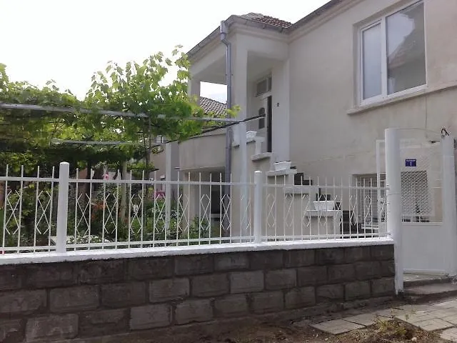 Dom wakacyjny студио наде