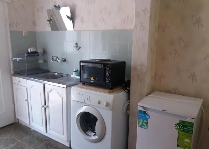 студио наде Carewo